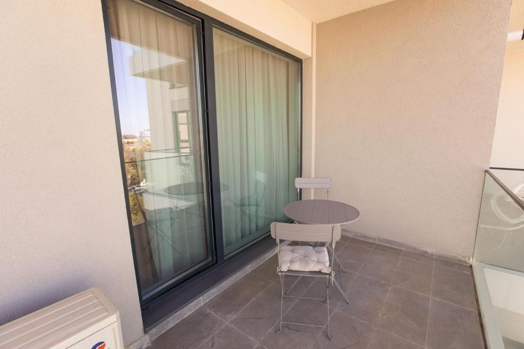 Escapism - Premium 1Br Apartment With Parking Букурещ Екстериор снимка