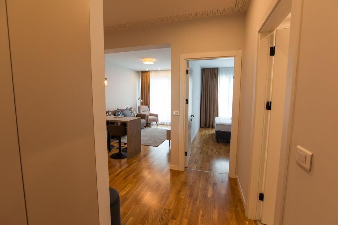 Escapism - Premium 1Br Apartment With Parking Букурещ Екстериор снимка
